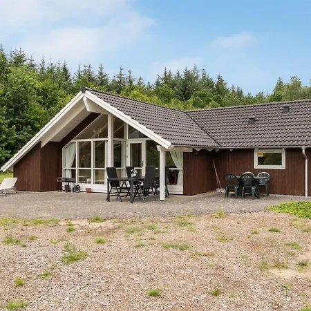 Arnika - 28km From The Sea By Interhome Nyaraló